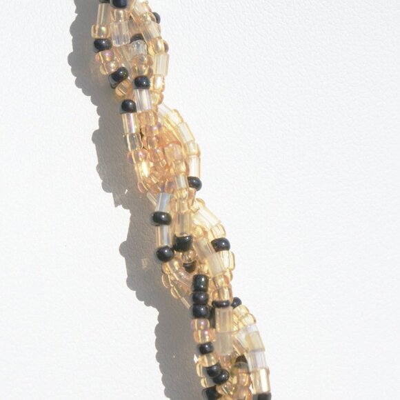 Handmade Bronze Round Oyster Shell Necklace - Picture 3 of 4